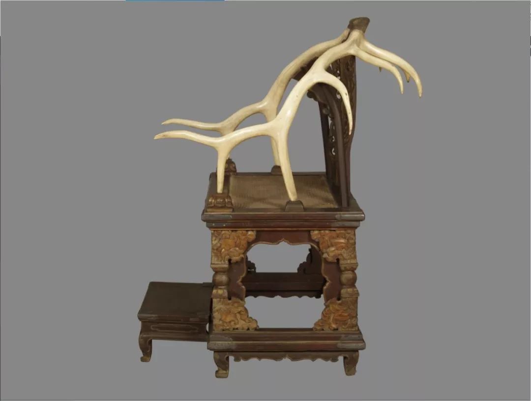 沈阳故宫鹿角椅.jpg 沈阳故宫鹿角椅.jpg